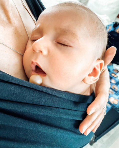 Bienfaits du portage pour l’enfant : Tout ce que vous devez Savoir !