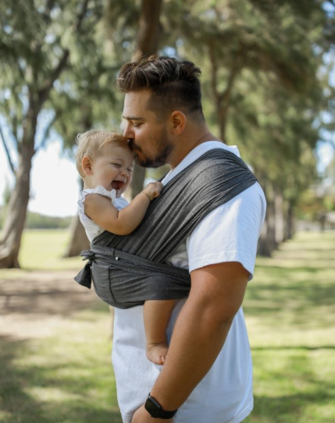 Dormir avec une écharpe de portage : oui ou non ?